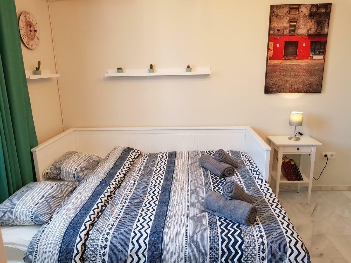 **** Genuar Apartments Malaga Center ภายนอก รูปภาพ