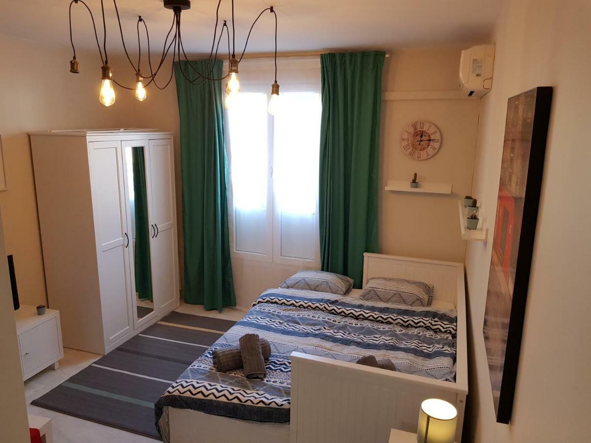 **** Genuar Apartments Malaga Center ภายนอก รูปภาพ