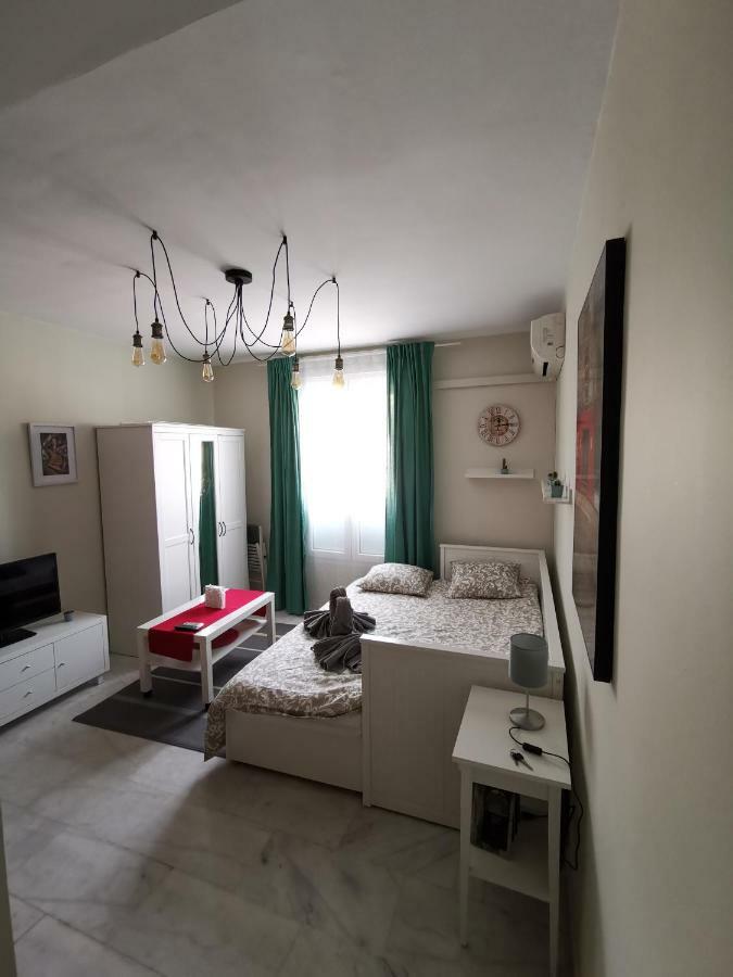 **** Genuar Apartments Malaga Center ภายนอก รูปภาพ